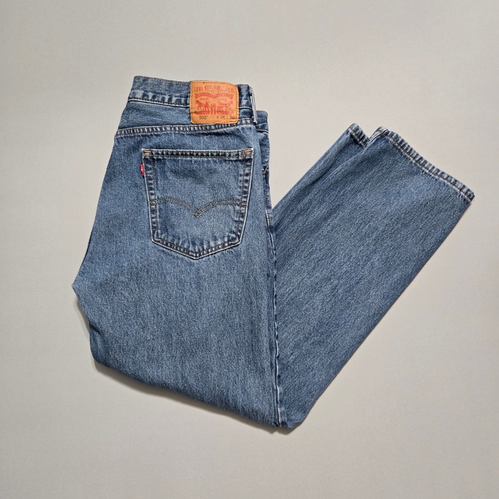 Levi's 505 Jeans Mens 36x30 Straight Leg Medium Wash Denim Zip Fly Cotton